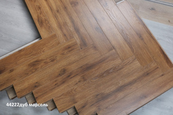 44222 Дуб Марсель